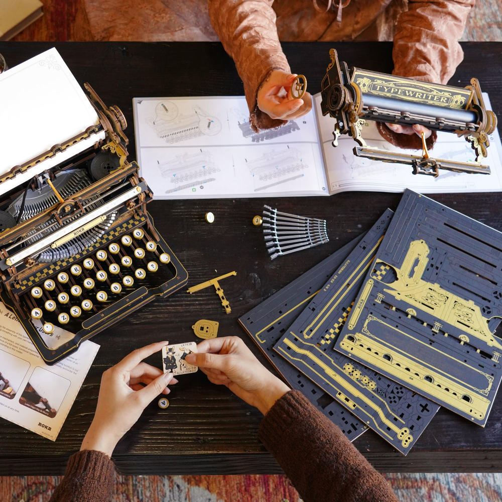 Mechanical Typewriter 3D Wooden Puzzle Kit – view 4