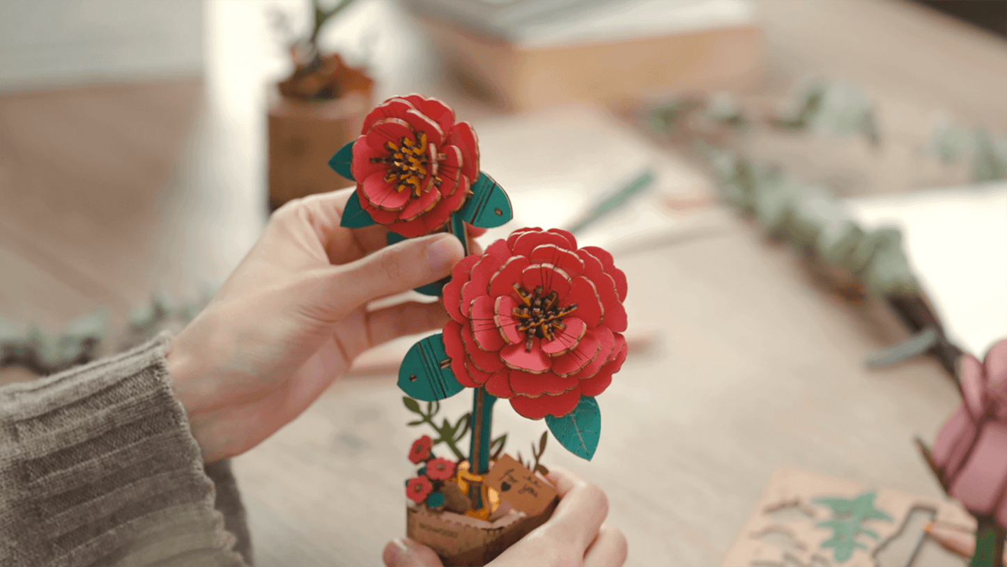 Red Camellia Wooden Assembly Model – Educational Decorative Kit