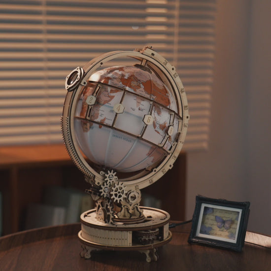 Video Wooden-Town - Luminous Globe 3D Wooden Puzzle Kit with LED Light