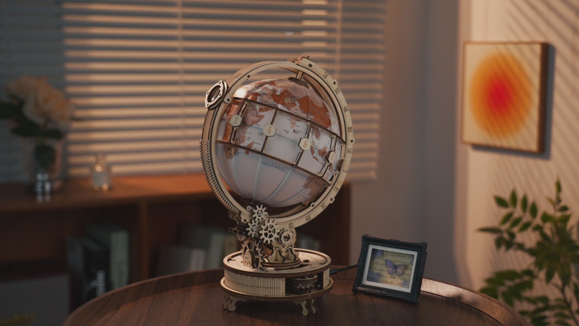 Video Wooden-Town - Luminous Globe 3D Wooden Puzzle Kit with LED Light