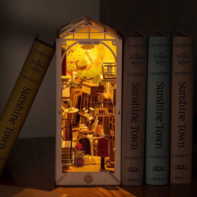 Sunshine Town Miniature Diorama – view 2