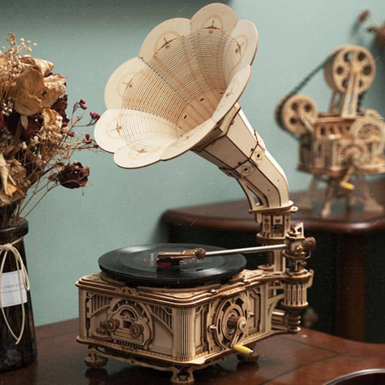 Classic Light Wood Gramophone Kit — USB Motor, Plywood, 424 pcs – view 2