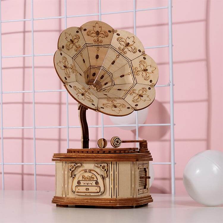 Plywood Gramophone Model Kit – view 2