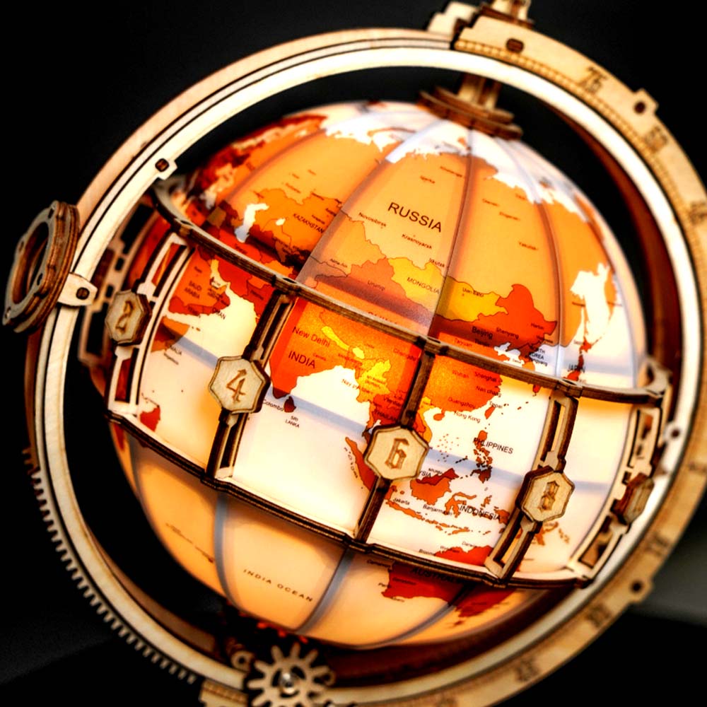Luminous Globe — Plywood Tabletop Lamp (Brown & Orange, 180 pcs) – view 3