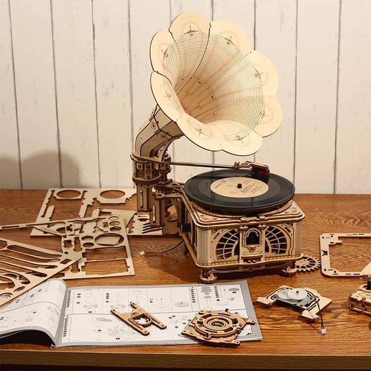 Classic Light Wood Gramophone Kit — USB Motor, Plywood, 424 pcs – view 8