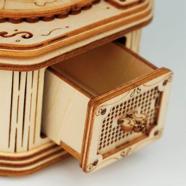 Plywood Gramophone Model Kit – view 5