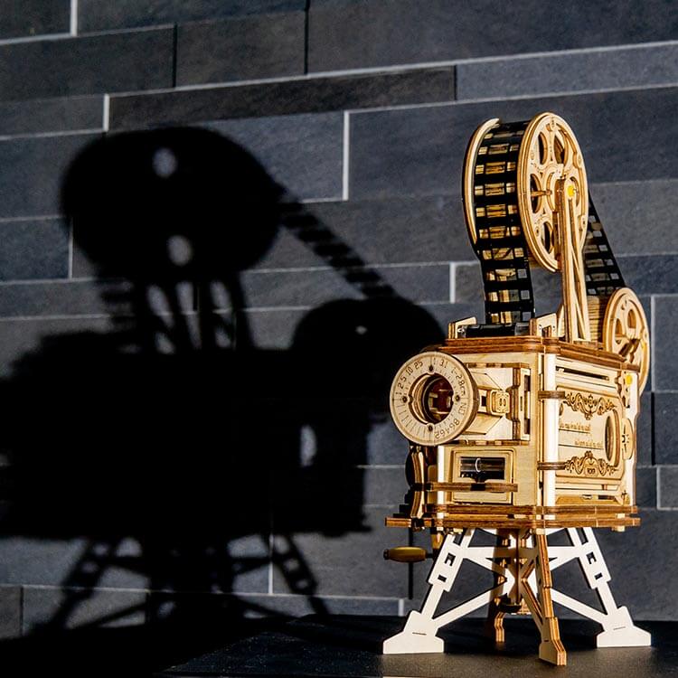 Vintage Vitascope Wooden Projector Kit — Natural Plywood Hand‑Crank – view 5