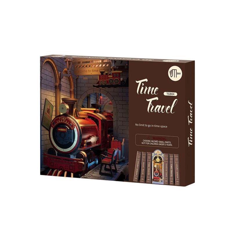 Time Travel Train Station Bookshelf Diorama – view 3