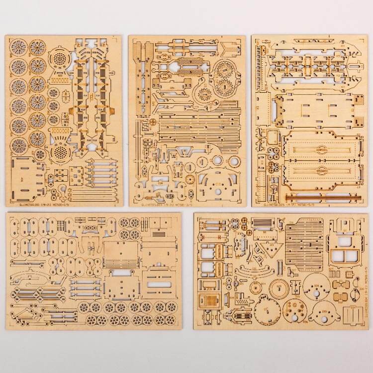 1:80 Wooden Steam Locomotive & Tender Kit – view 6