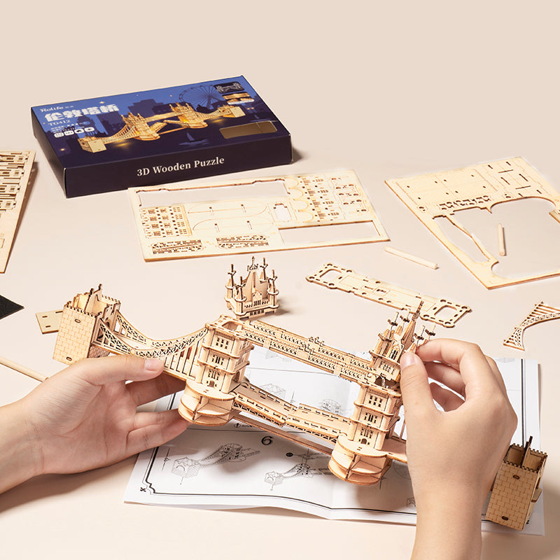 Tower Bridge 3D Model Kit — Natural Plywood & LED, Easy Assembly – view 3