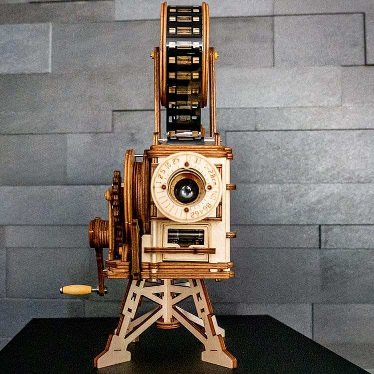 Vintage Vitascope Wooden Projector Kit — Natural Plywood Hand‑Crank – view 6